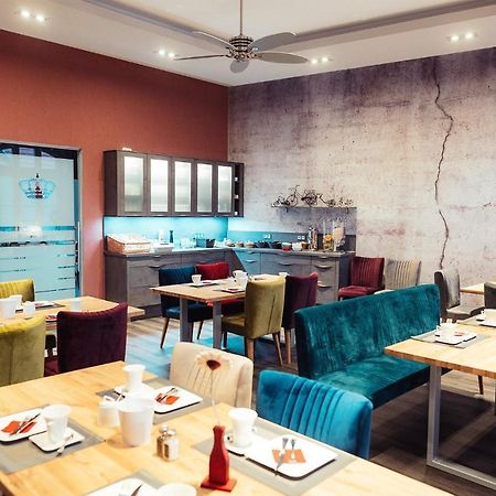 Hotel - Pension & Gaststaette "Alter Koenig" Hettstedt エクステリア 写真
