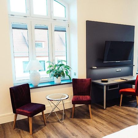 Hotel - Pension & Gaststaette "Alter Koenig" Hettstedt エクステリア 写真