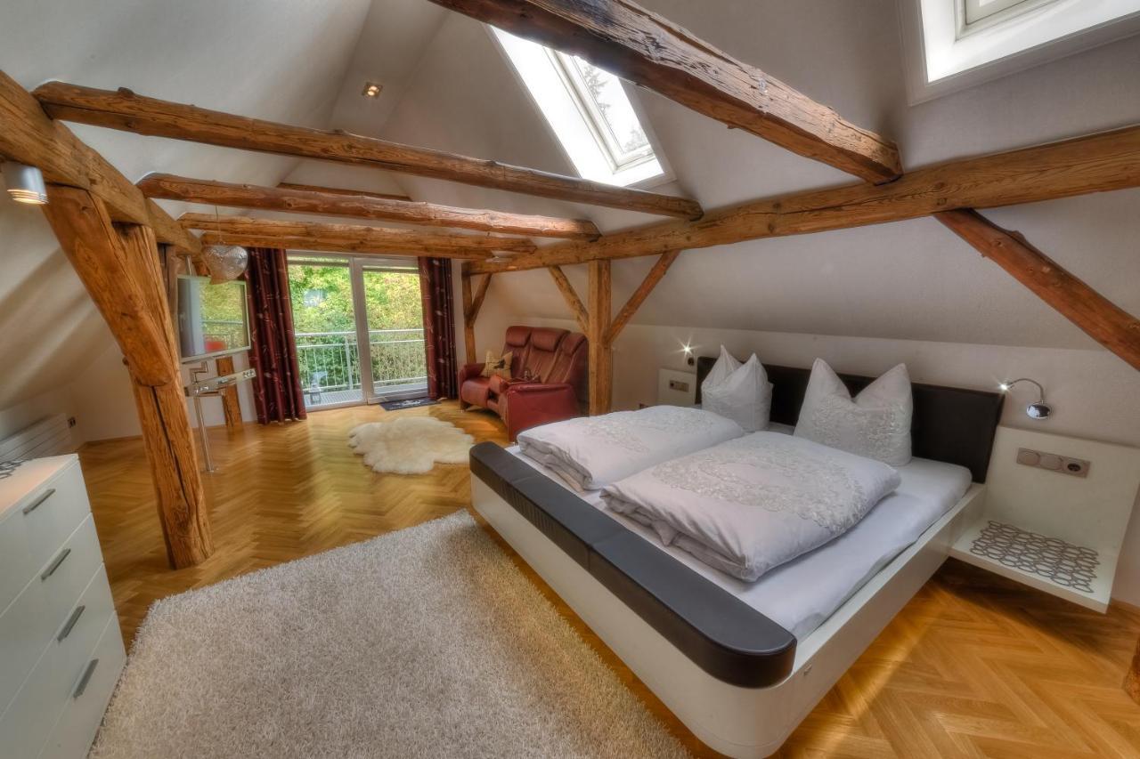 Hotel - Pension & Gaststaette "Alter Koenig" Hettstedt エクステリア 写真