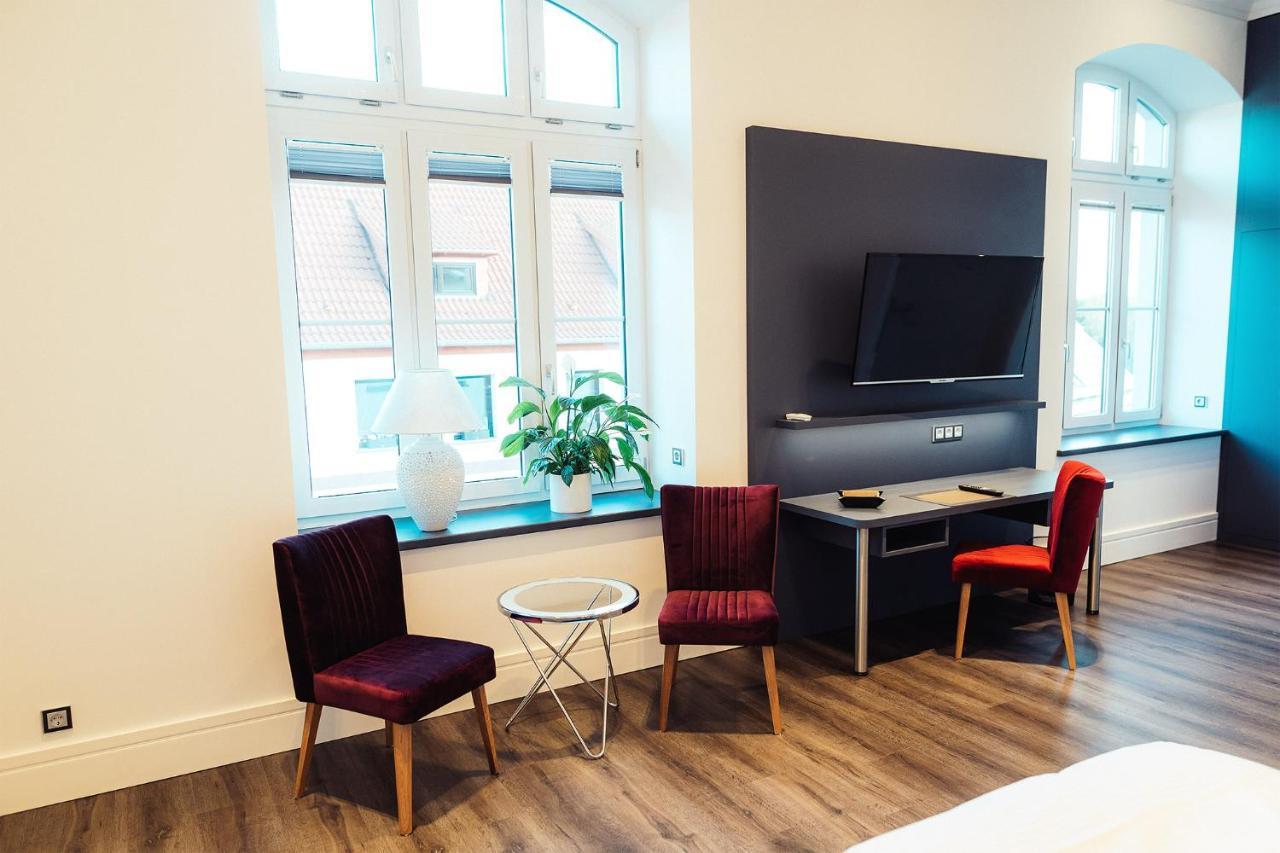 Hotel - Pension & Gaststaette "Alter Koenig" Hettstedt エクステリア 写真